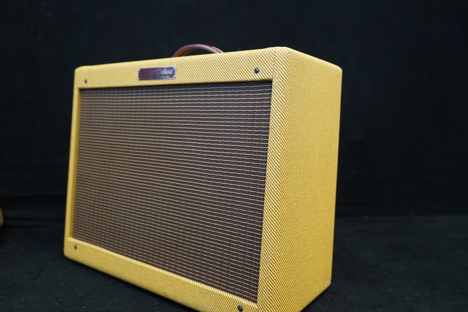 Fender Amplificatori: Fender 57 Custom Deluxe Handverdrahteter Röhrencombo – Usato da Ortschwaben venduto da Musictrade 3