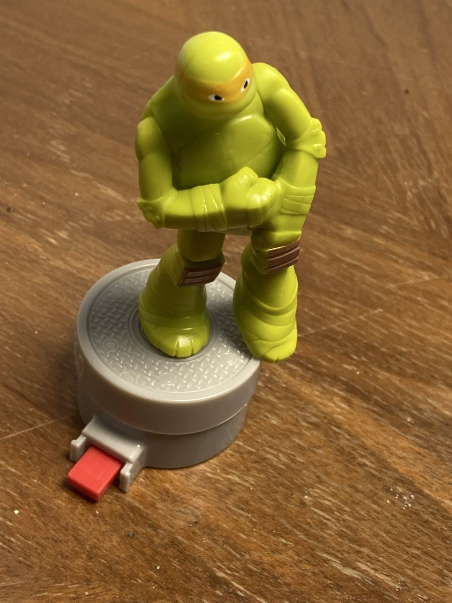 Statuette: Burger King Action Figur Michelangelo mit Drehfunktion 2017 – Usato da Rombach venduto da polymerase01 4