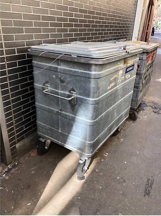 Autres articles bureau & commerces: Abfallcontainer – D'occasion à Tüscherz-Alfermée par gra_8sd9