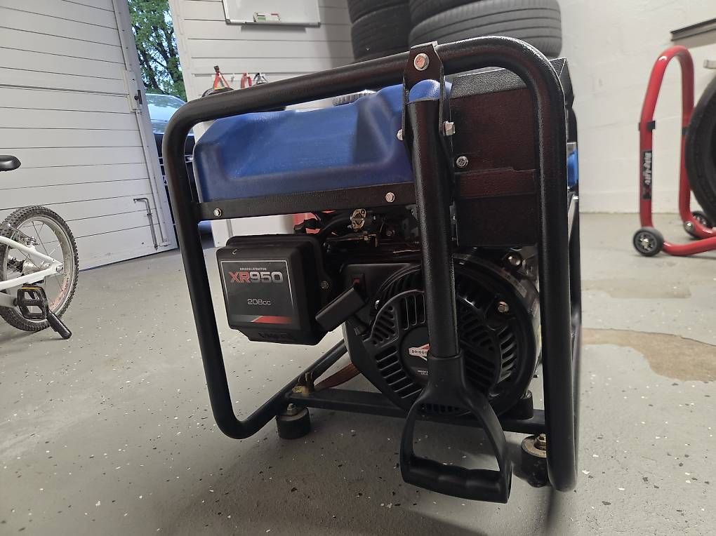 Generatori di corrente: GEKO Stromgenerator 2.2kVA – Usato da Goldach venduto da AntraS4 2