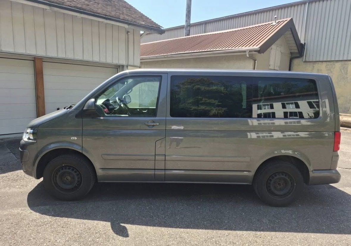 VW Automobili: VW T5 Caravelle | 2.0 TDI | DSG – Usato da Azmoos venduto da jul_z8nj 1
