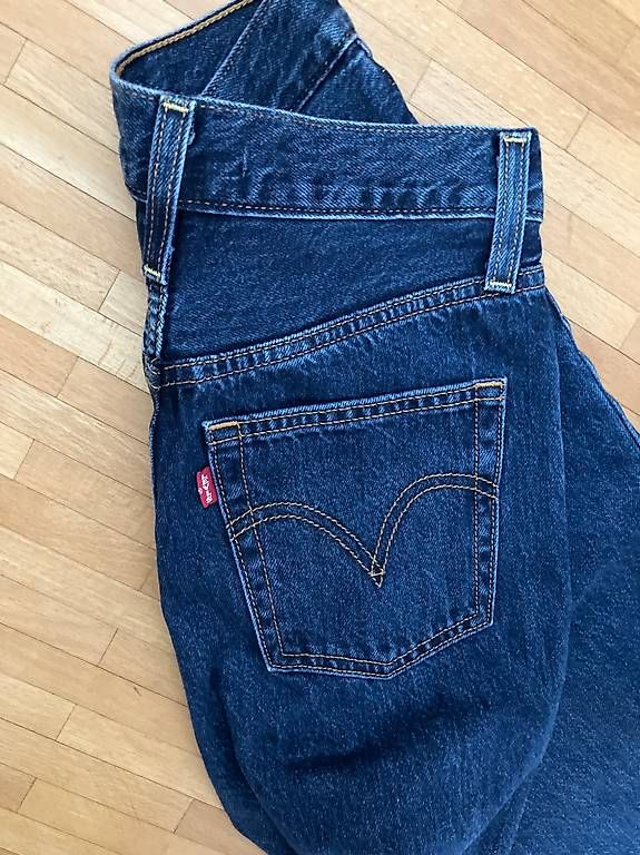 Jeans: levi?s jeans in einem schönen blauton – Usato da baar venduto da Lstar 2