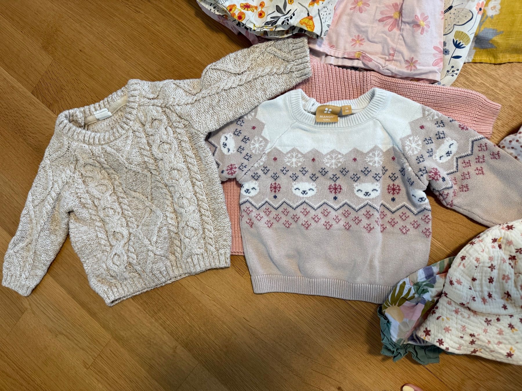 Lotti & Set di vestiti: Kleiderpaket Gr. 74 für Mädchen – Usato da Bertschikon venduto da montanna4ch 3