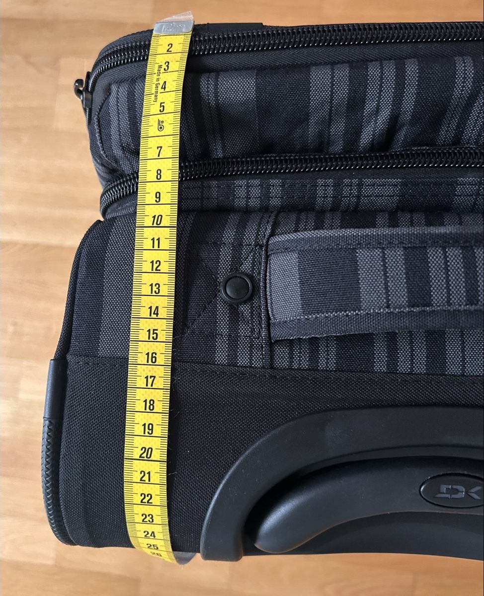 Dakine Reisekoffer: Reisekoffer von Dakine – Gebraucht aus Basel von MyAn 4