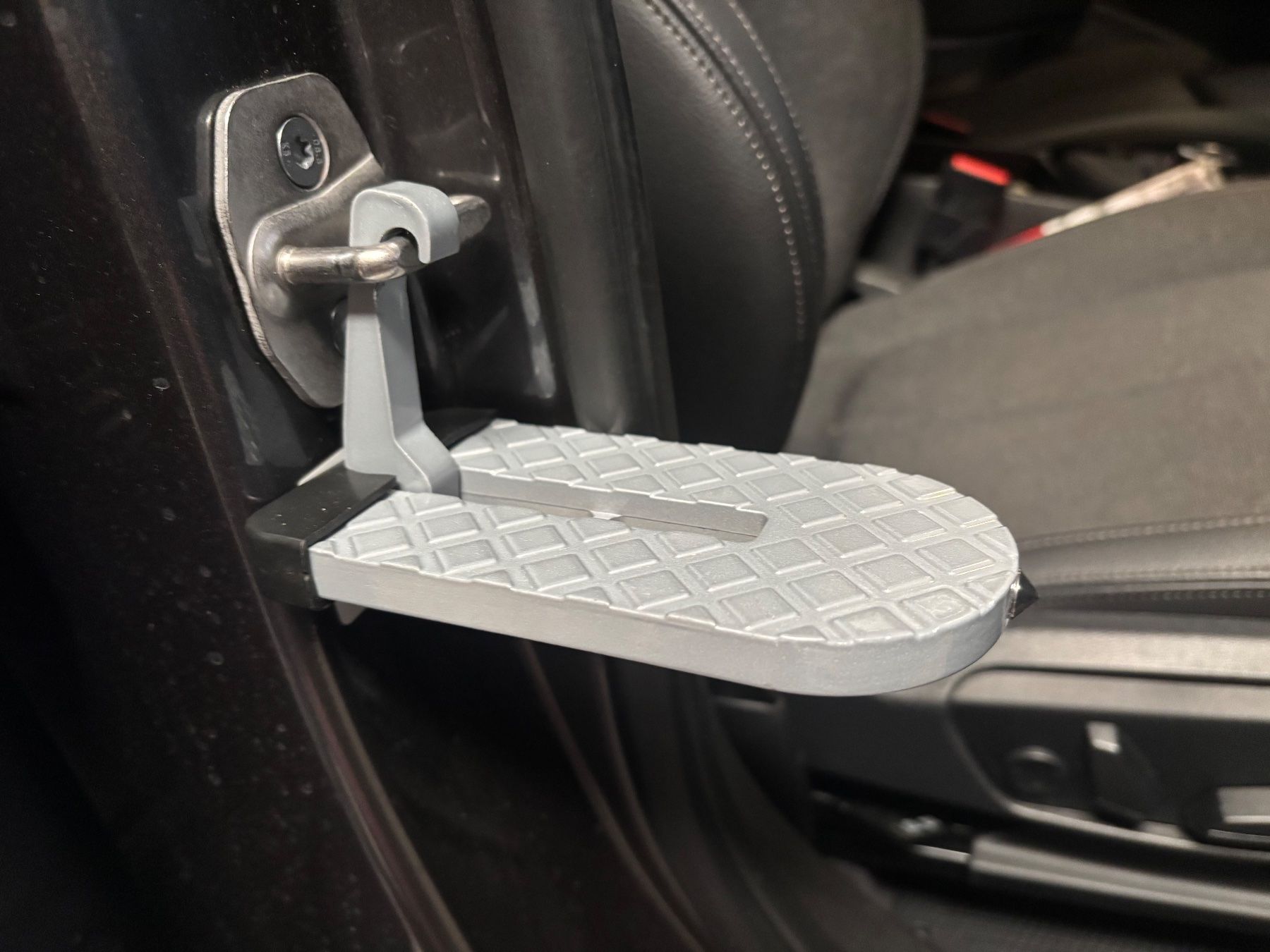 Toutes les pièces auto: Auto Türtritt / Türstufe – D'occasion à Tobel par Sunset