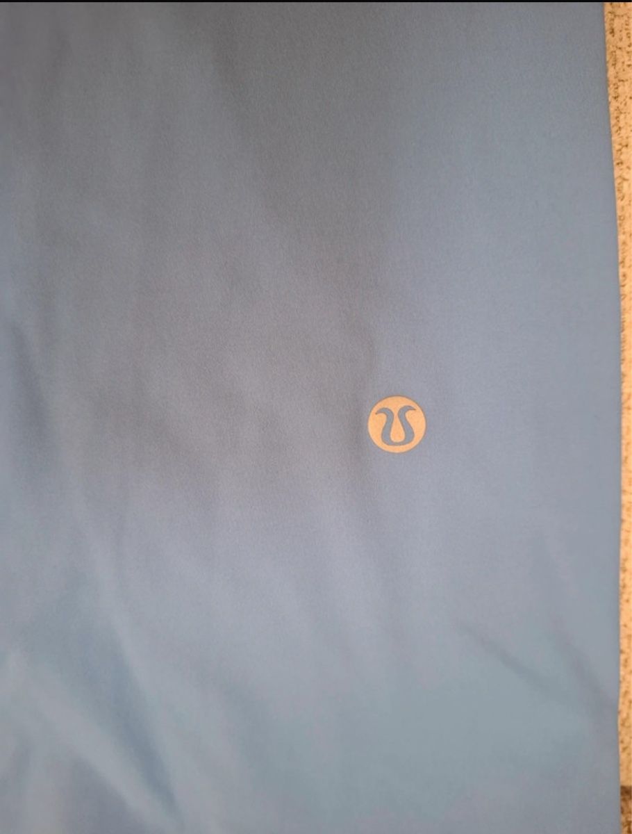 Lululemon Leggings: Lululemon leggins size 16 light blue – Nuovo (secondo la descrizione) da Basel venduto da mar_q58t 5