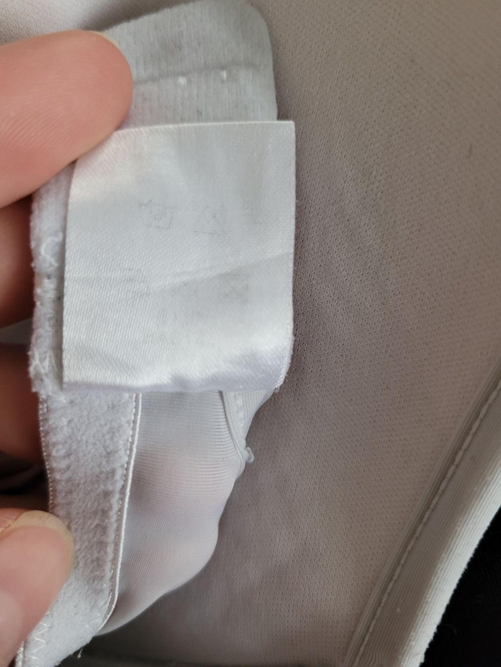 Altra biancheria intima: BH's 'weiss' (2 Stk.) – Usato da Triesen venduto da stephanieschurti 9