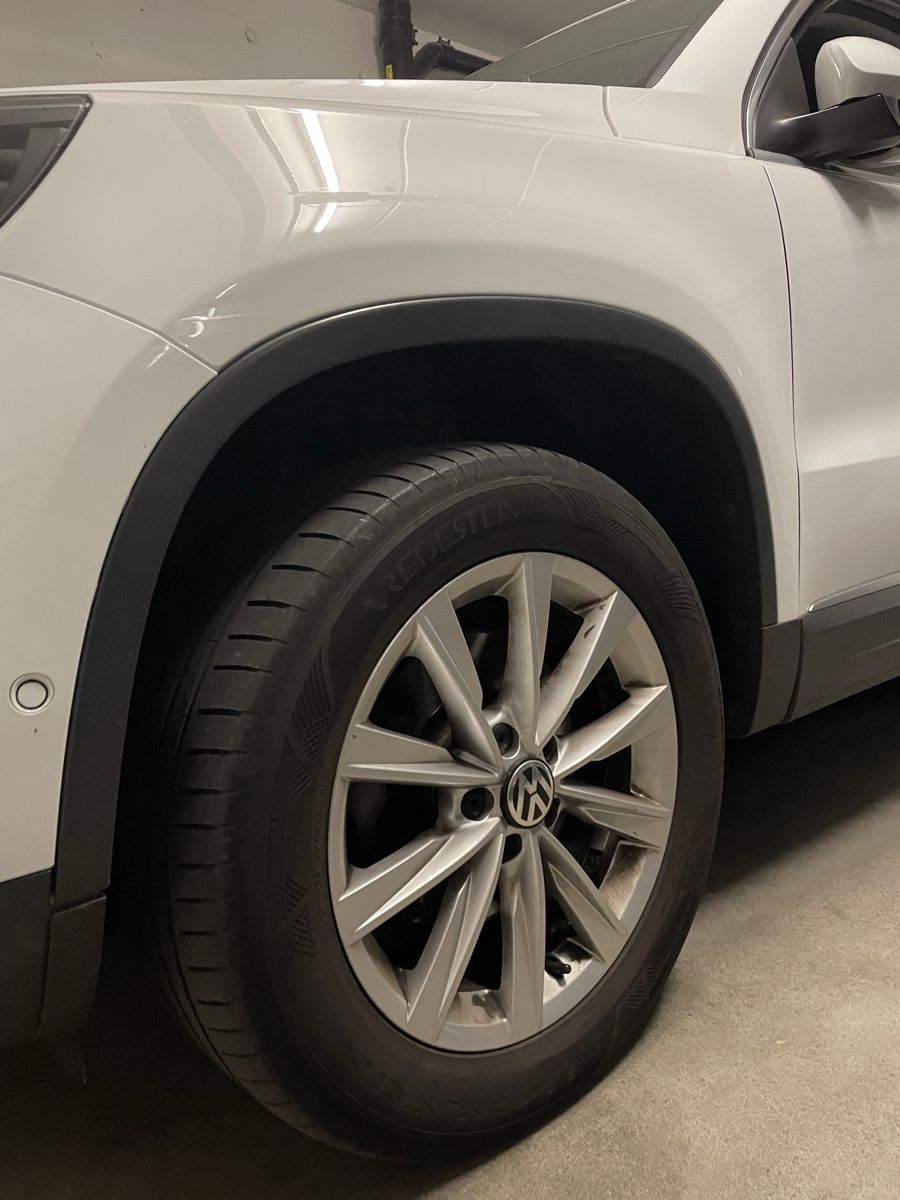 VW Autos: VW TIGUAN 2.0 DIESEL – D'occasion à Einsiedeln par King_10 8