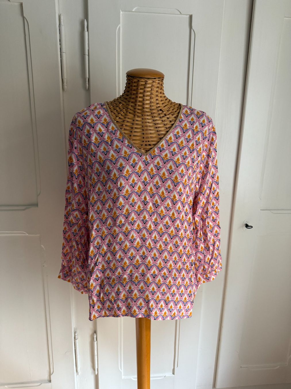Rich & Royal Camicette: RICH & ROYAL - Bluse rosa gemustert 42 – Usato da Zürich venduto da Diazaio