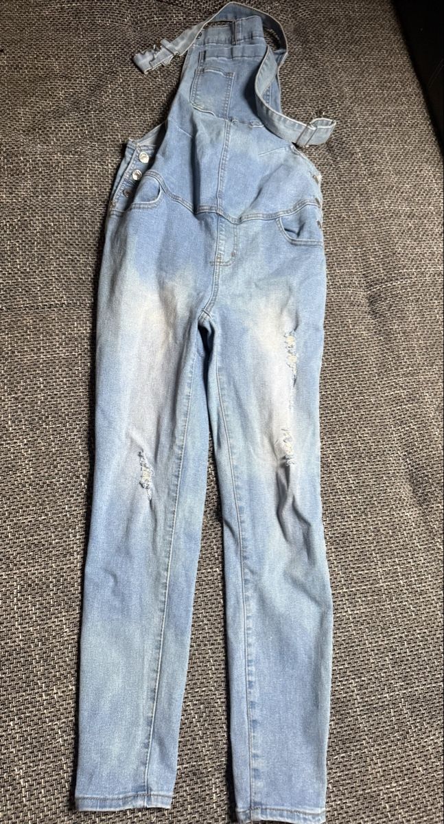 Jumpsuits: Latzhose Umstand S – Neuf (Voir description) à Dällikon par RaMona.-