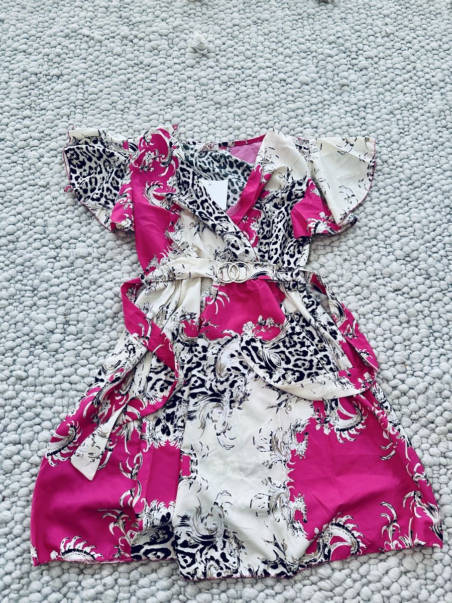 Kleider: NEUES AUFFÄLLIGES KLEID MIT ANIMALPRINT & GÜRTEL – Neu und originalverpackt aus Schaffhausen von rot_yyy7 5