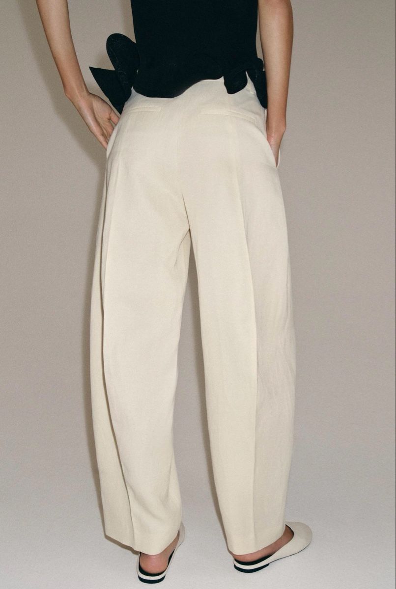 Pantaloni: Ballonhosen mit Leinenstoff Gr.M – Nuovo e nell'imballaggio originale da Veyras venduto da ValClasse 1