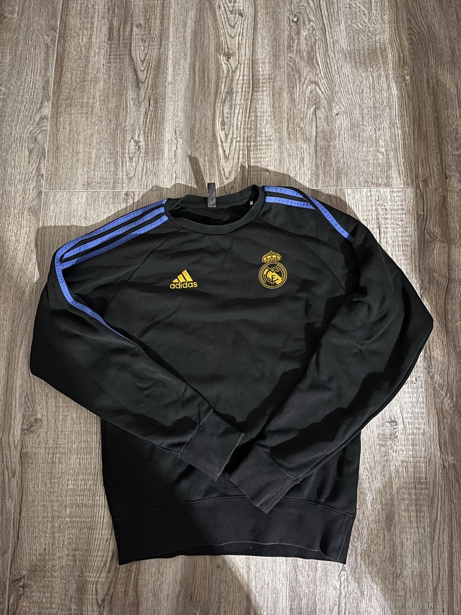 Adidas Pullover & Sweatshirts: Real Madrid Pulli 21/22 – Neu (gemäss Beschreibung) aus Bäretswil von lau_cd98