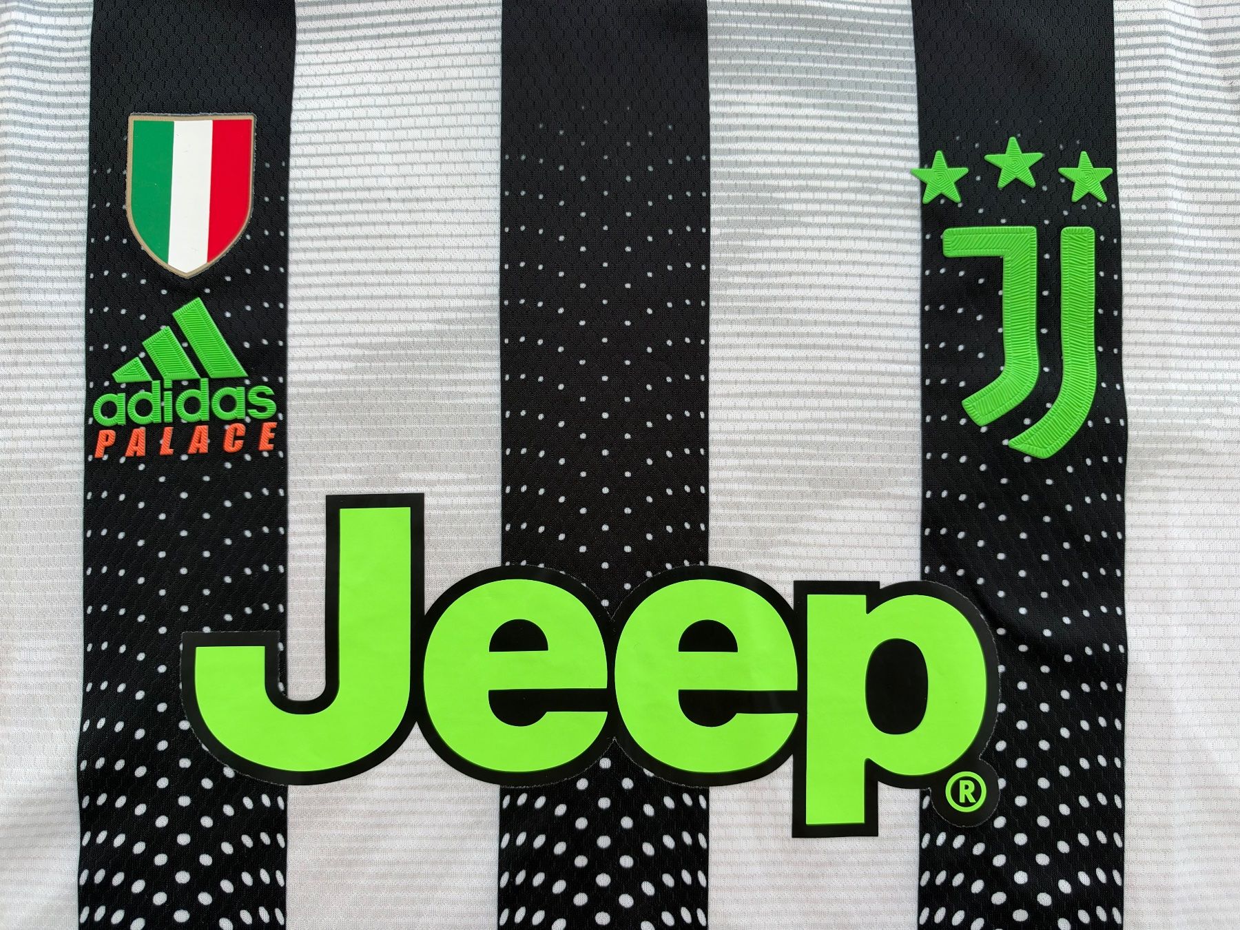 Adidas Canottiere & Pantaloni: Juventus x Adidas Palace – Nuovo (secondo la descrizione) da Olten venduto da gia_bc2q 1