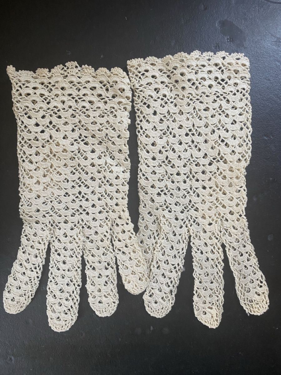 Handschuhe & Handstulpen: Gehäkelte Vintage Handschuhe – Gebraucht aus Zürich von frgr 1
