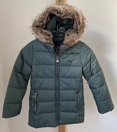 Winterjacke / Pufferjacke Gr. 116/122 khaki-grün