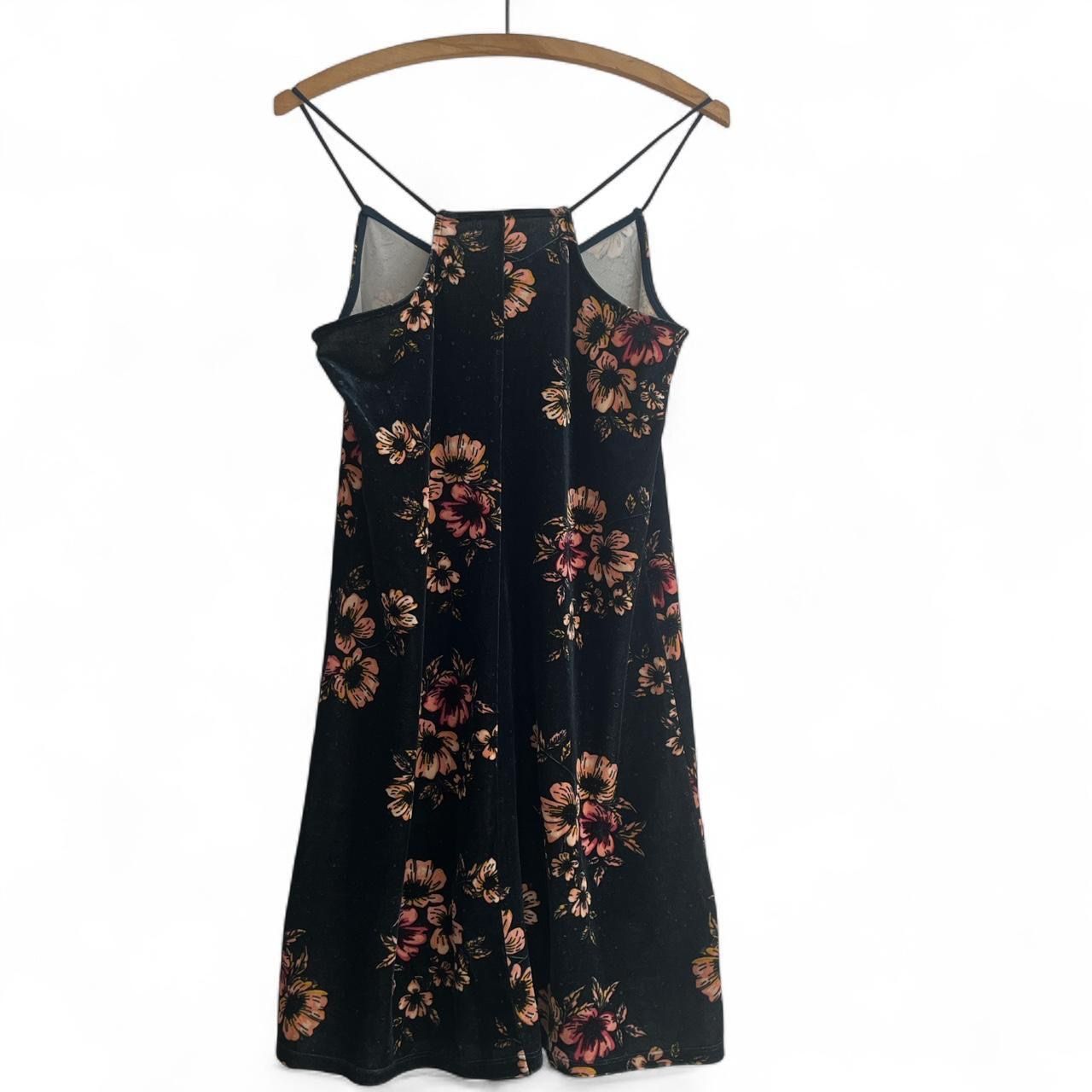 Only Vestiti: Kleid Samt Blumenmuster Grösse M – Usato da Zürich venduto da lil_rxs5 1