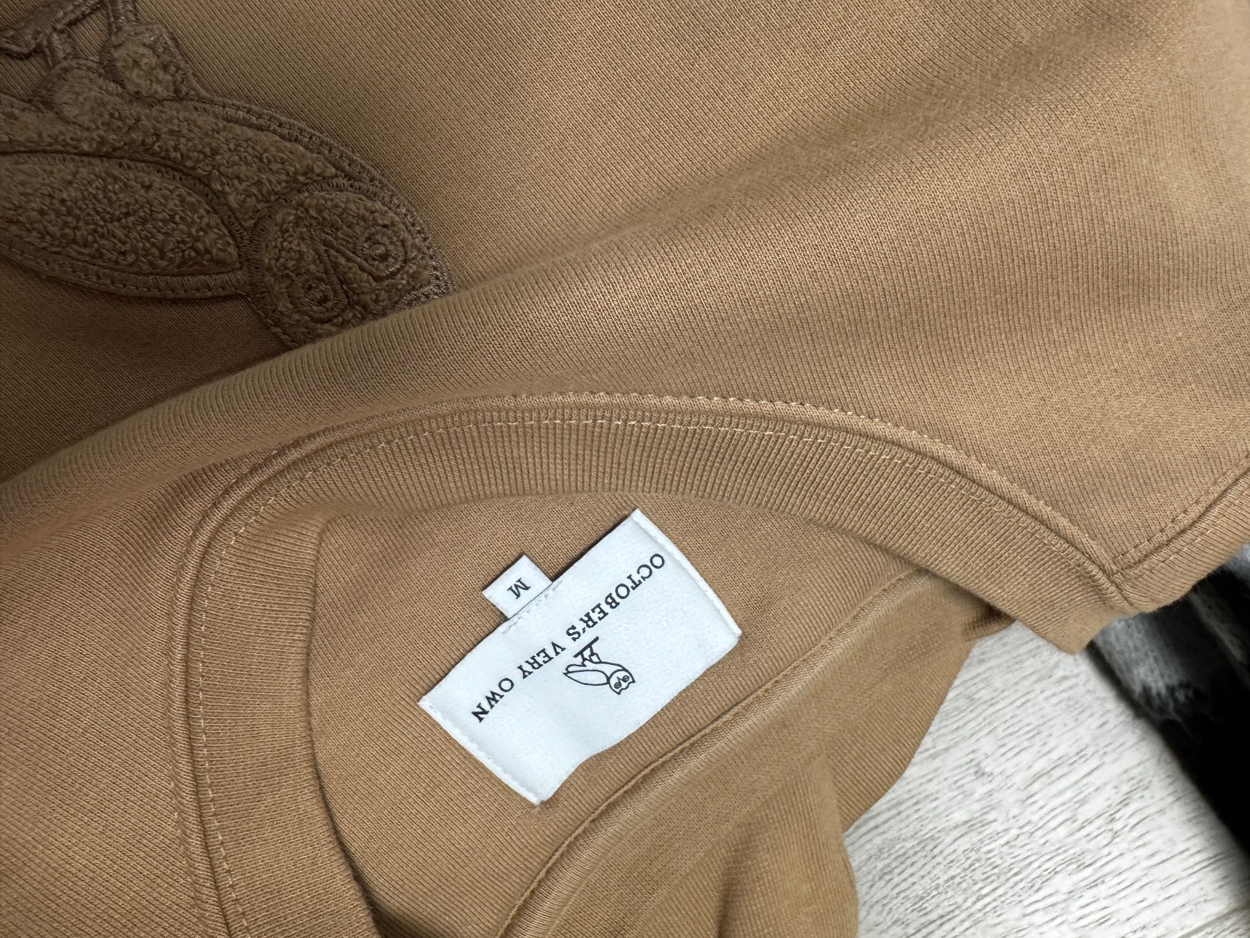 October's Very Own Maglioni & Felpe: Crewneck Sweater OVO - beige/braun – Nuovo (secondo la descrizione) da Belp venduto da mae_c8n7 3