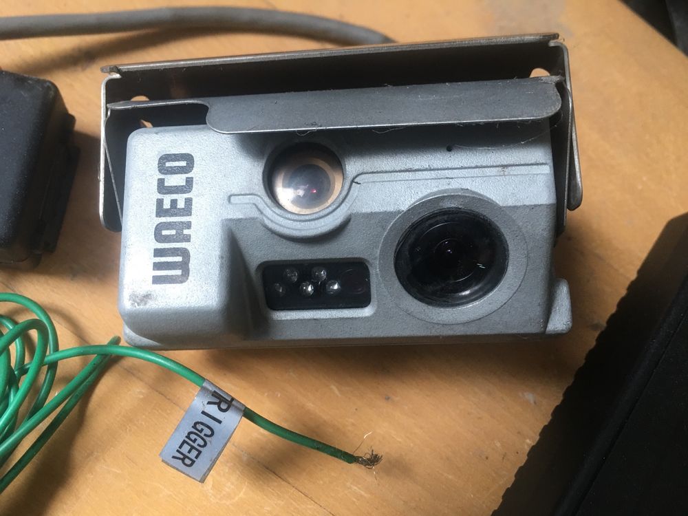 WAECO Perfect View Rückfahrkamera mit Bildschirm | Kaufen auf Ricardo
