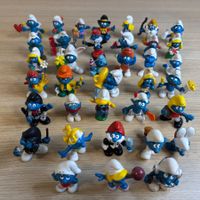 Lot de 37 figurines de Schtroumpfs