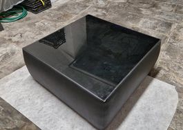 Vendo 7 tavoli neri similpelle con vetro