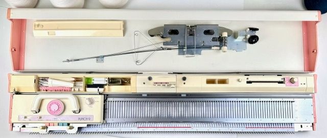 Brother Macchine da cucire: Strickmaschine Brother KH-260 Grobstricker 9mm – Usato da Plons venduto da Zimpfer 2