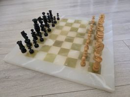  Wunderschönes Schachspiel Onyx Marmor mit Figuren aus Holz 