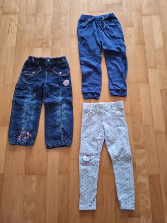 Mädchenhosen 3 Paar Gr. 104 und 106
