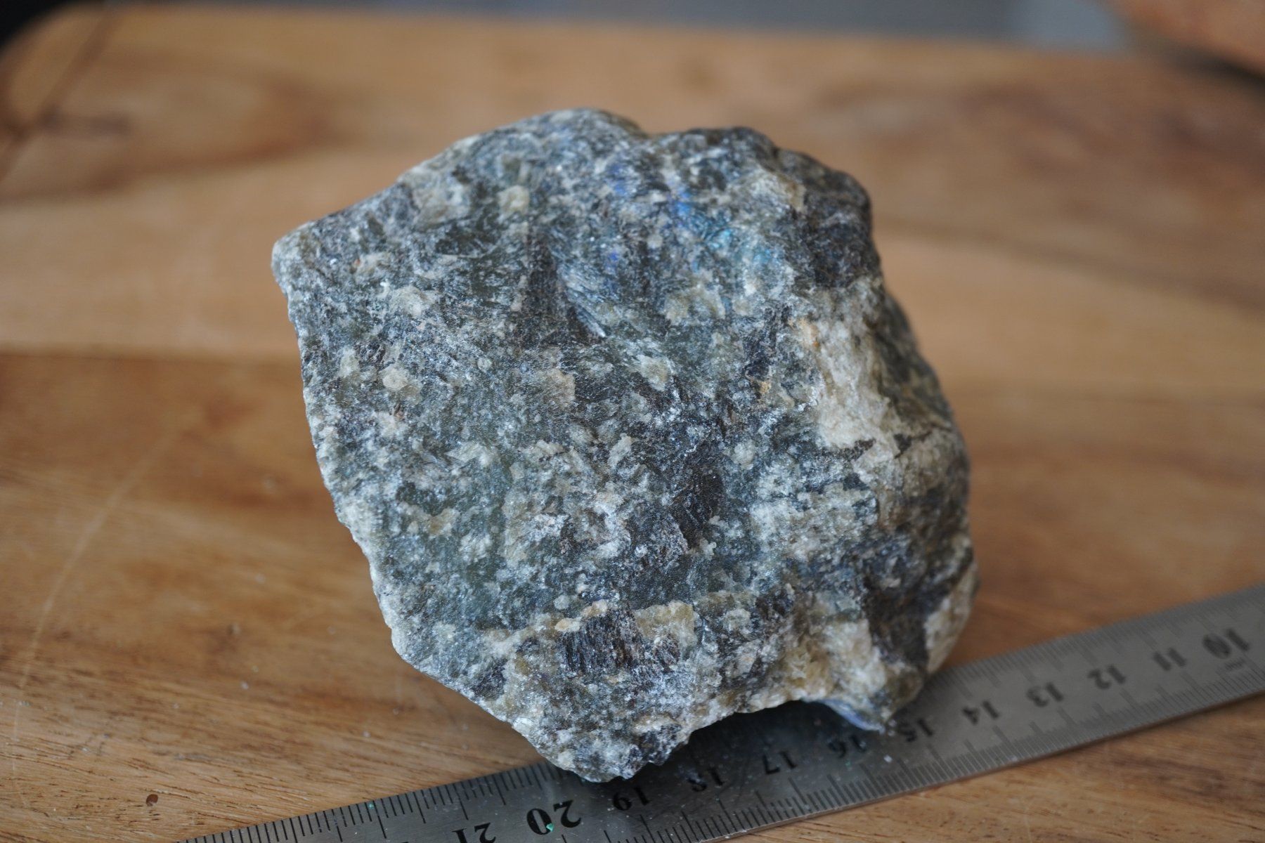 Minerali & Pietre curative: Labradorit  Rohstein   10cm x 10 cm   Rohmaterial – Nuovo e nell'imballaggio originale da Eschenbach SG venduto da topstone 6
