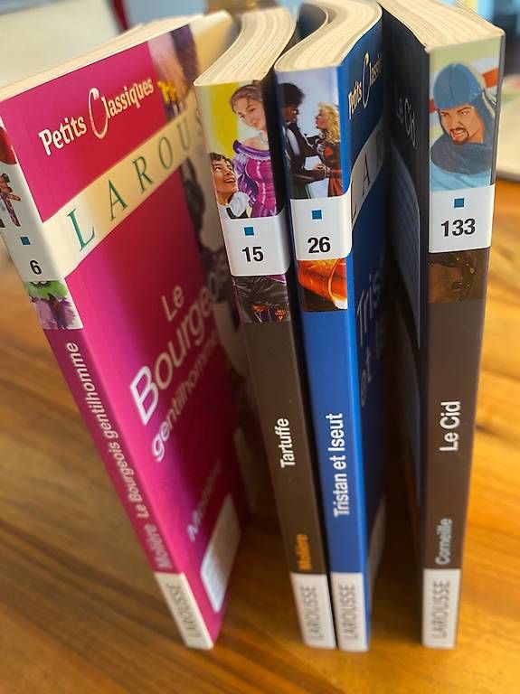 Libri: Französische Literatur "Petits Classiques" Larousse – Usato da Lenggenwil venduto da sunny-ray2