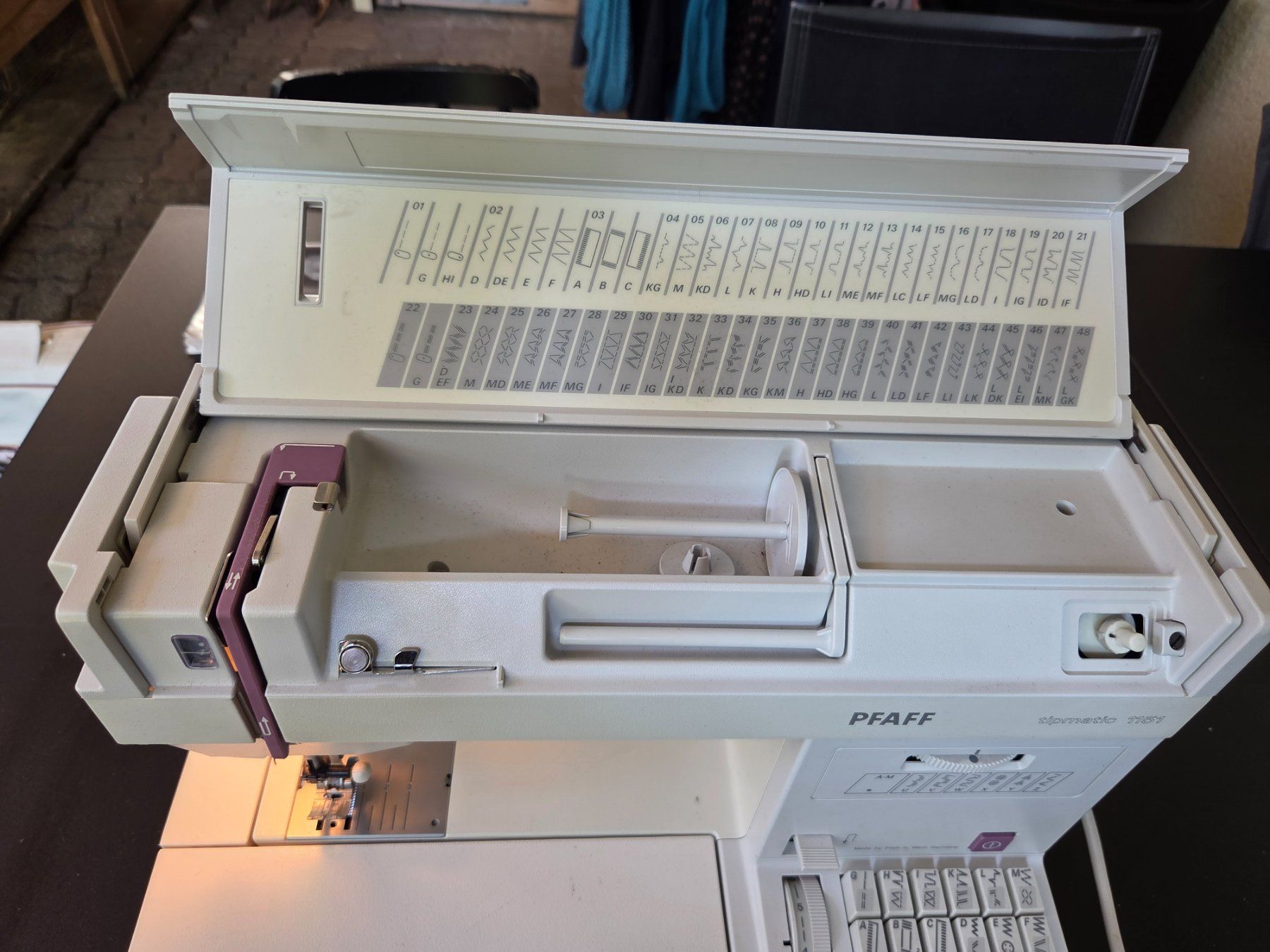 Pfaff Nähmaschinen: Nähmaschine PFAFF tipmatic 1151 – Gebraucht aus Winterthur von trise80 4