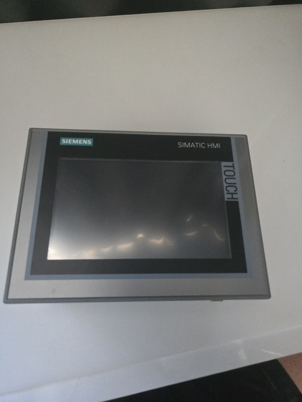 Siemens Sistema di controllo: Siemens SIMATIC HMI TP700 Comfort – Usato da Winterthur venduto da luc_x8sz