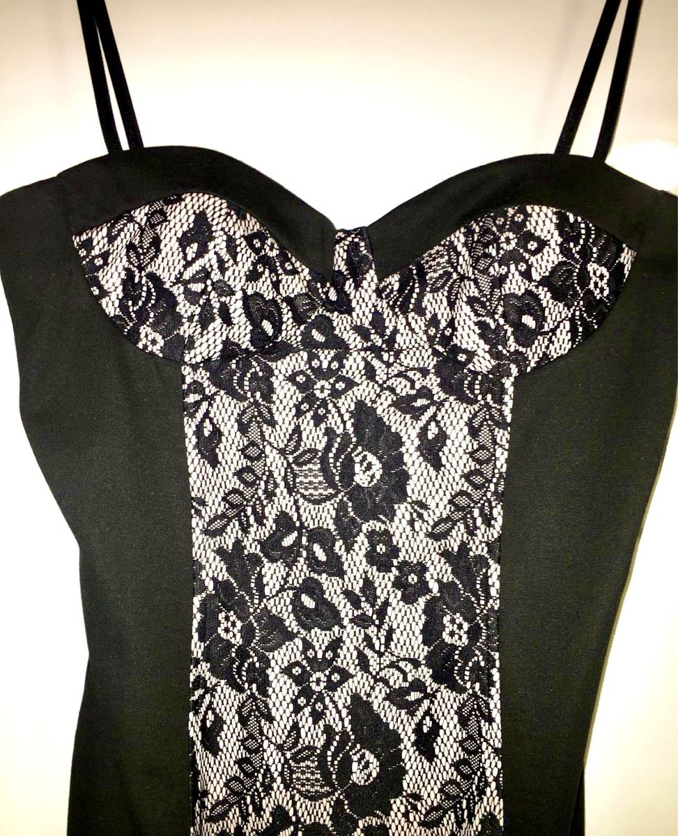 Vestiti: Schwarzes Spitzenkleid mit Pushup & Reissverschluss – Nuovo e nell'imballaggio originale da Zug venduto da Leerminschrank 8