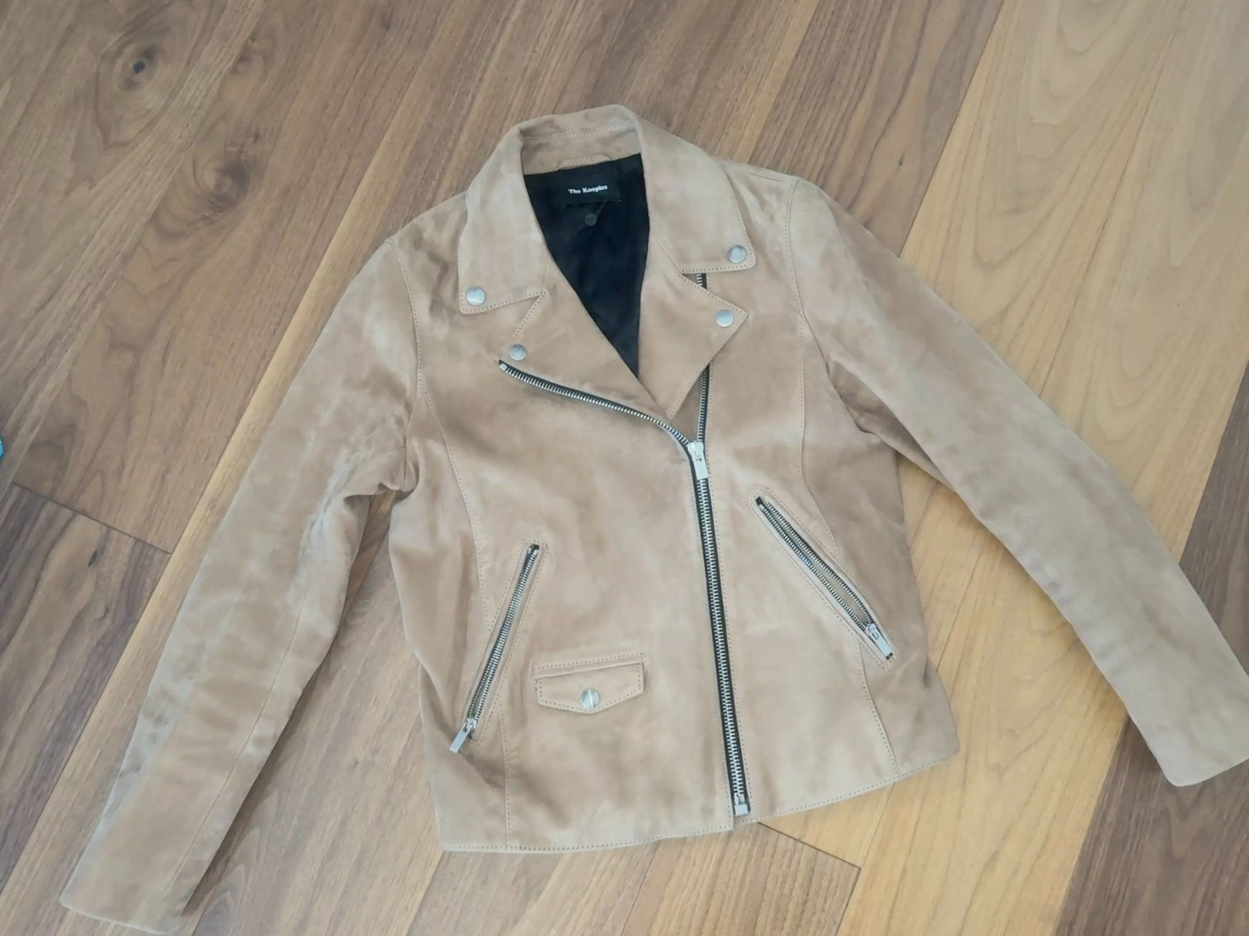 Kooples Vestes: The Kooples suede perfecto jacket – D'occasion à St-Sulpice VD par juhdu