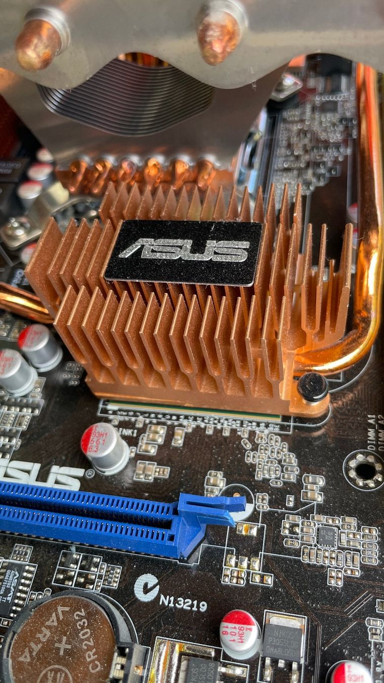 Asus Schede madri: ASUS P5E WS PRO Mainboard - Intel Core 2 Duo/Quad CPU – Usato da Glattfelden venduto da cybermaxx 4