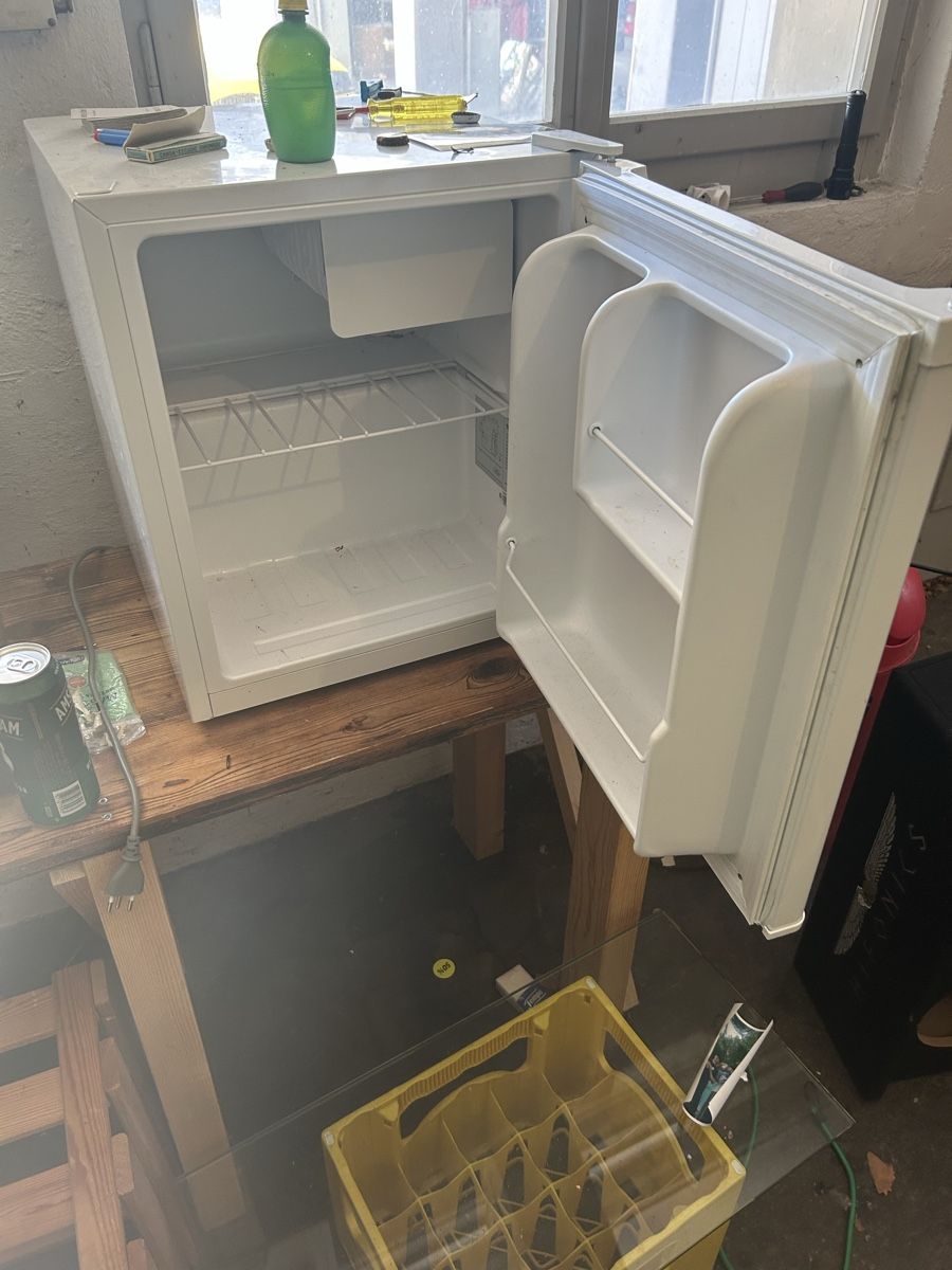 Frigoriferi: Kühlschrank Primotecq KS 062.1-IB  – Usato da Gossau SG venduto da 4Runner22RE 1