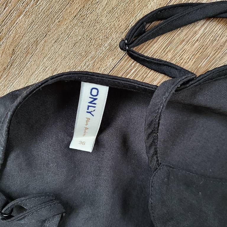 Camicette: Trägerbluse schwarz Gr. 36 – Usato da Reichenbach i. K. venduto da likki07 2
