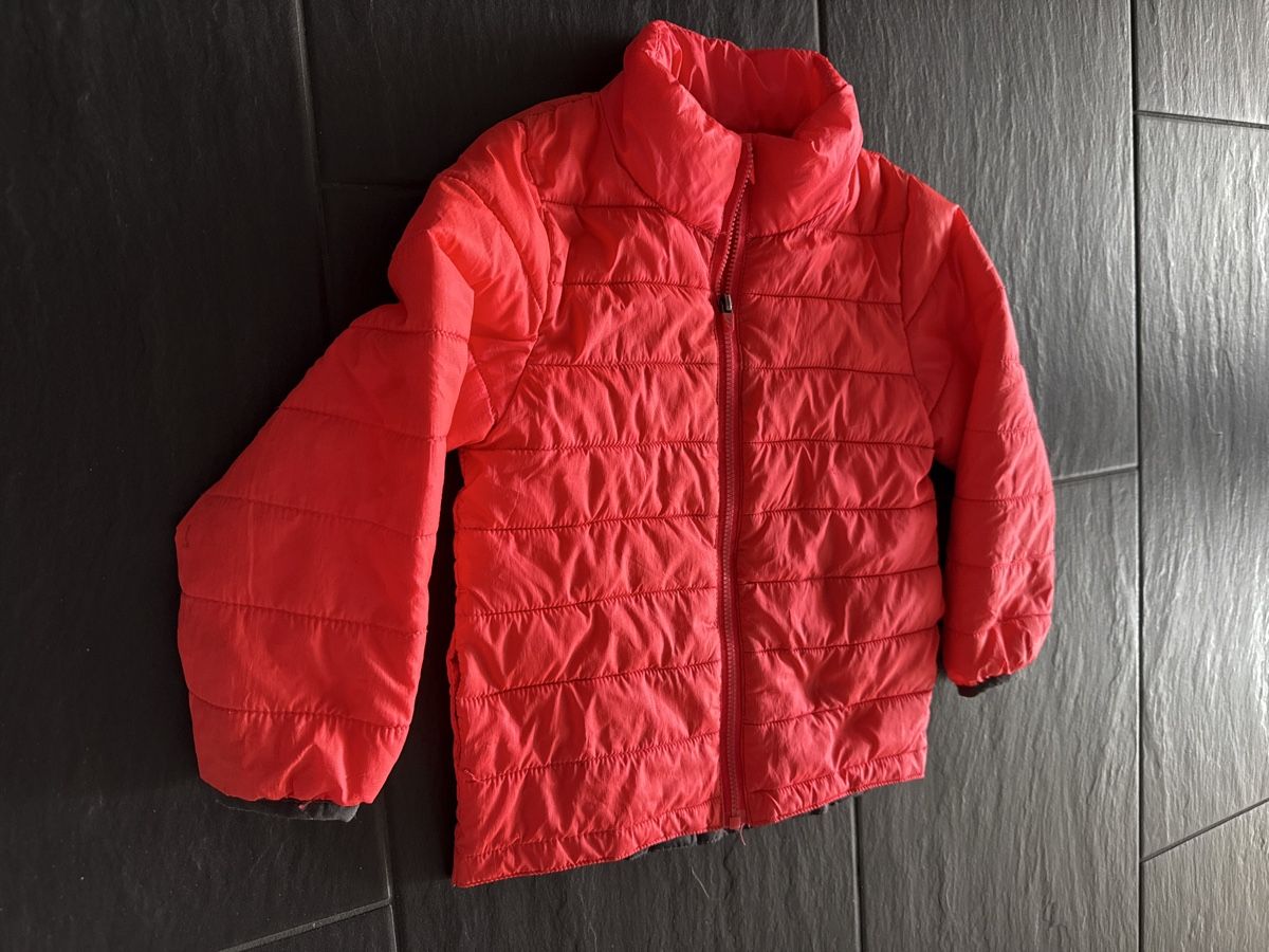 H&M Giacche: Herbst-Jacke, Gr. 98, neon-rot – Usato da Zürich venduto da Petrui 1