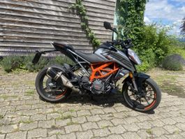 KTM Duke 125
