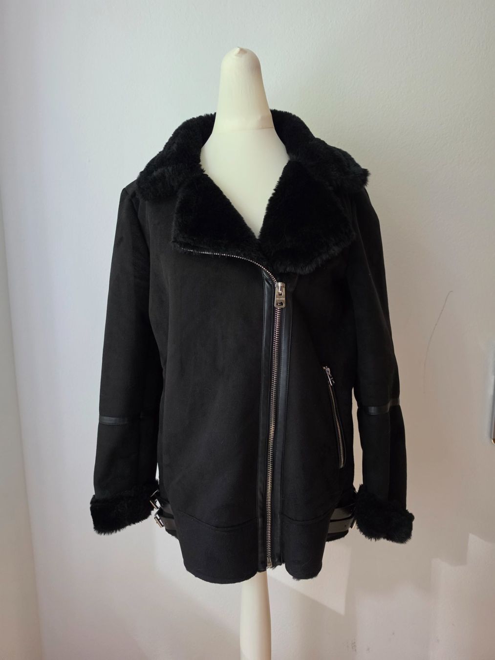 Pull&Bear Vestes: Kunstlederwinterjacke PULL&BEAR – D'occasion à Lyss par kar_vgn2