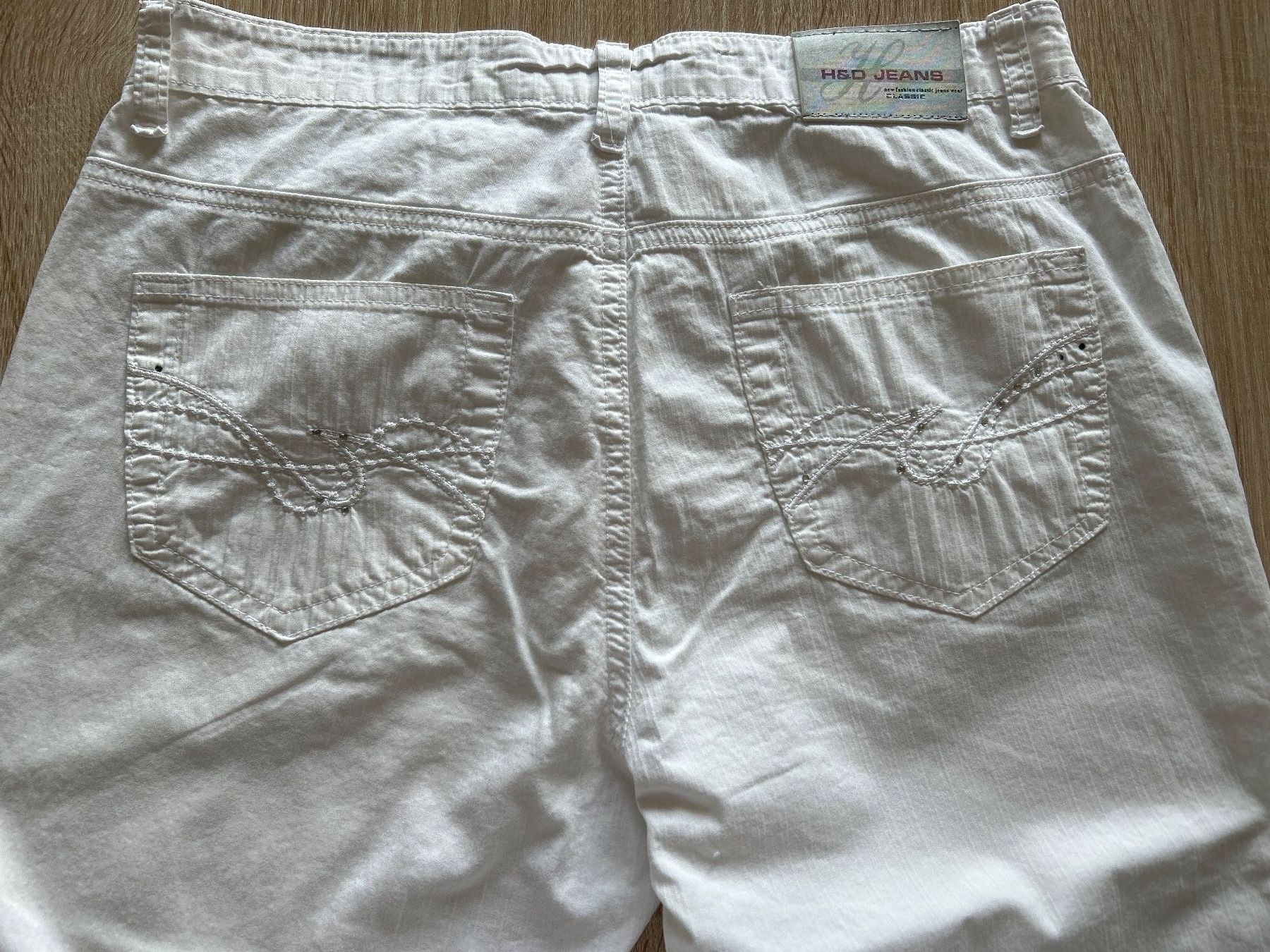 Jeans: H&D Jeans Capri weiss Gr. IT46 /D 42 – D'occasion à Brunnen par Nala2929 5