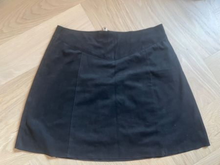 Only Minirock Gr. M, Schwarz, Wildleder Optik