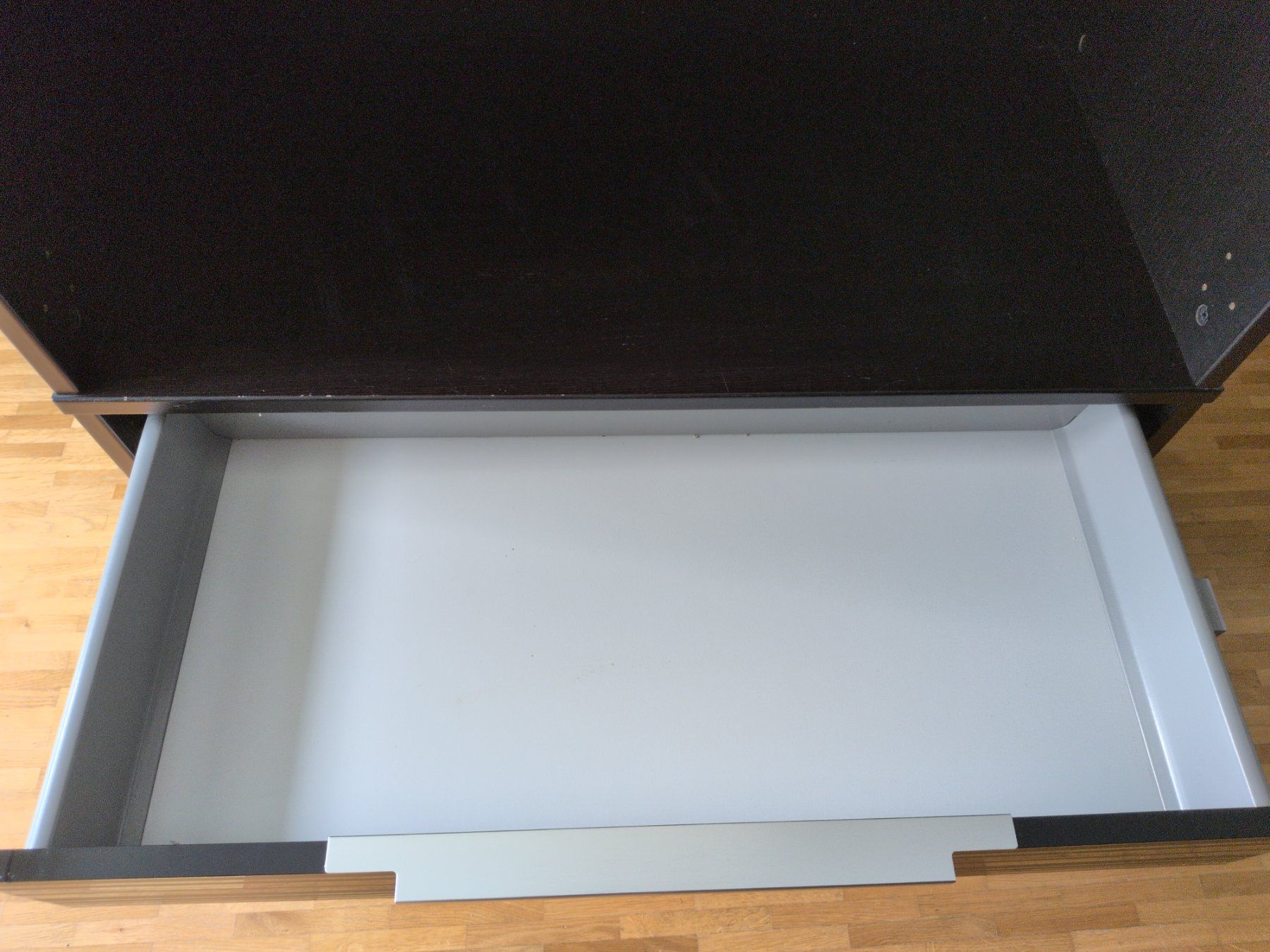 Ikea Commodes: Sideboard schwarz 2 Schubladen – D'occasion à Bäch Sz par _Sithis_ 2