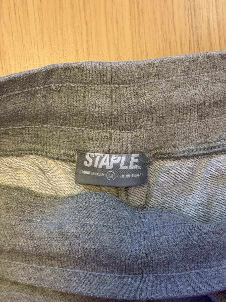 Hosen: Staple Shorts grau – Neu (gemäss Beschreibung) aus Adliswil von Ramin_oth 2