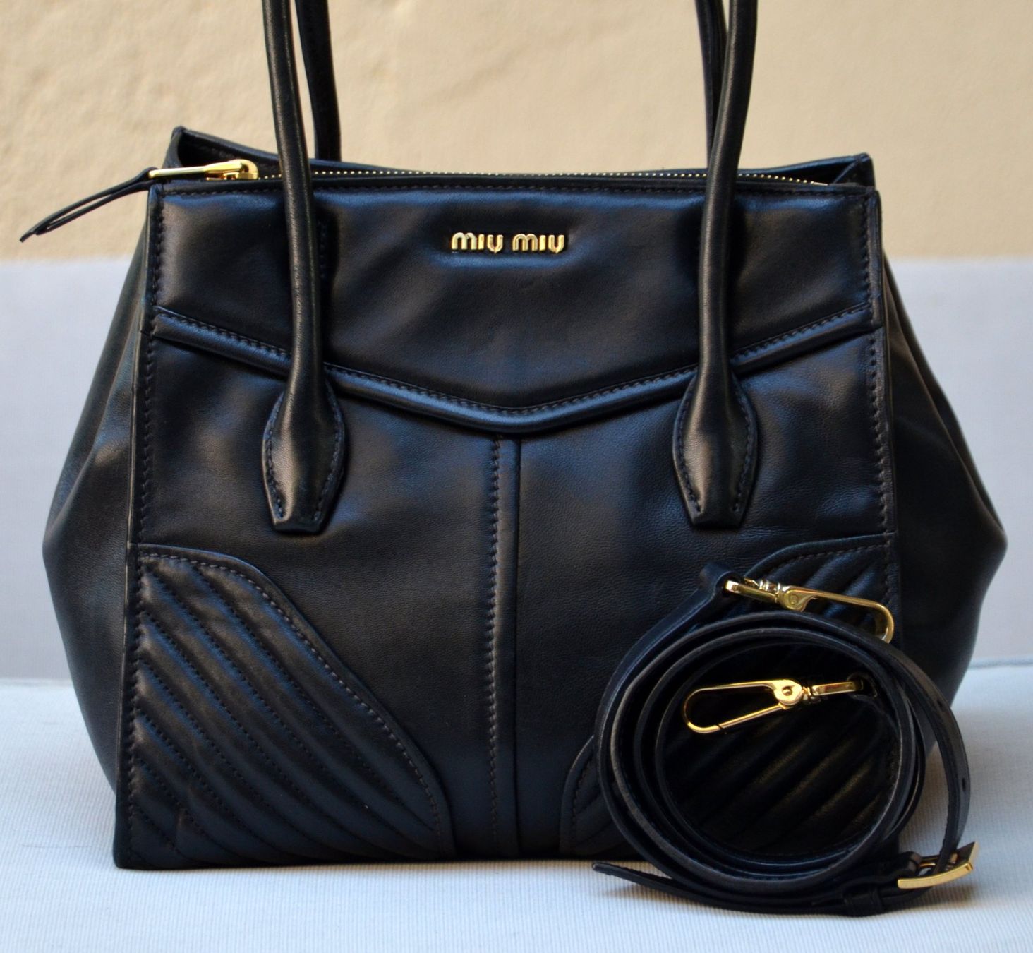 Miu Miu Taschen für Damen: Miu Miu Nappa Biker Tasche / sac – Gebraucht aus Collonges von Auganien 2