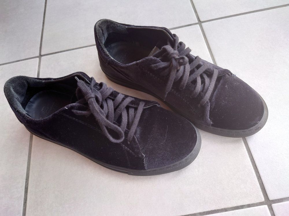 Navyboot Scarpe da donna: Navyboot Sneaker 39, schwarz samtig – Usato da Wattwil venduto da LaLa90 1