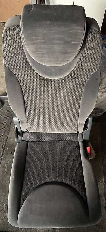 Toutes les pièces auto: Jumpy II Rangée de sièges – D'occasion à Morges par TheBargainer69 2