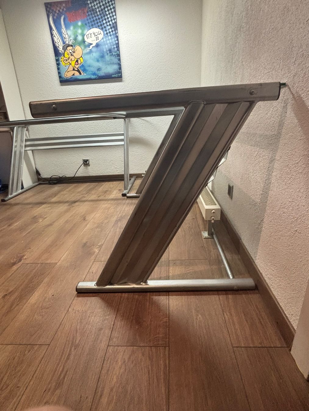 Scrivanie: Schönes Designer Eckpult- Glas – Usato da Wiler b. Seedorf venduto da Suenneli1980 2