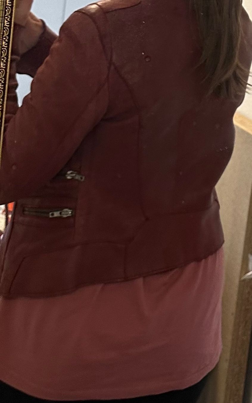 Maje Giacche: Bordeauxrote Lederjacke von maje – Usato da Dübendorf venduto da suv_7dsx 7