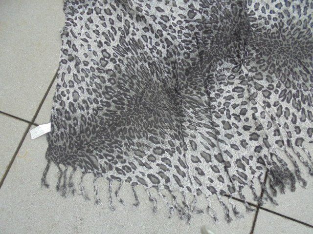 Foulards, Tücher & Schals: Schal Leoprint Tally Weijl Viskose – Neu (gemäss Beschreibung) aus Hinwil von Glasperlen 4